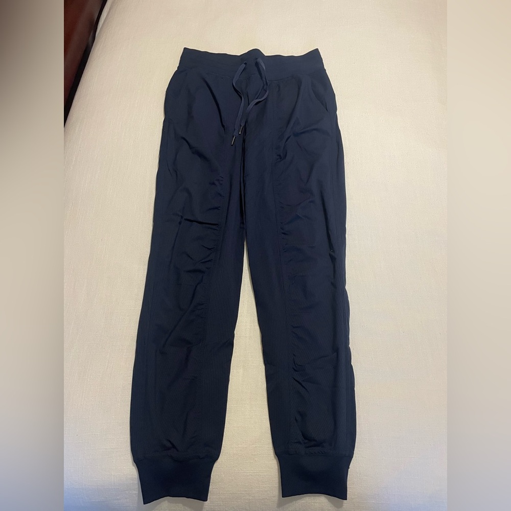 Lululemon dance studio jogger size 6 navy blue